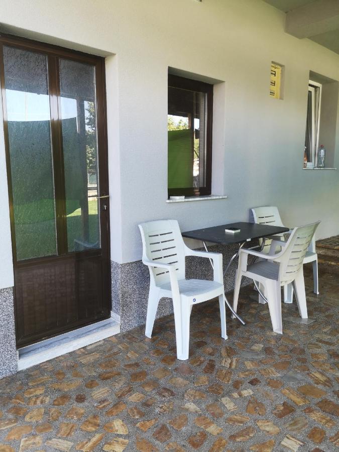 Studio Apartments Oleg Ohrid Ruang foto