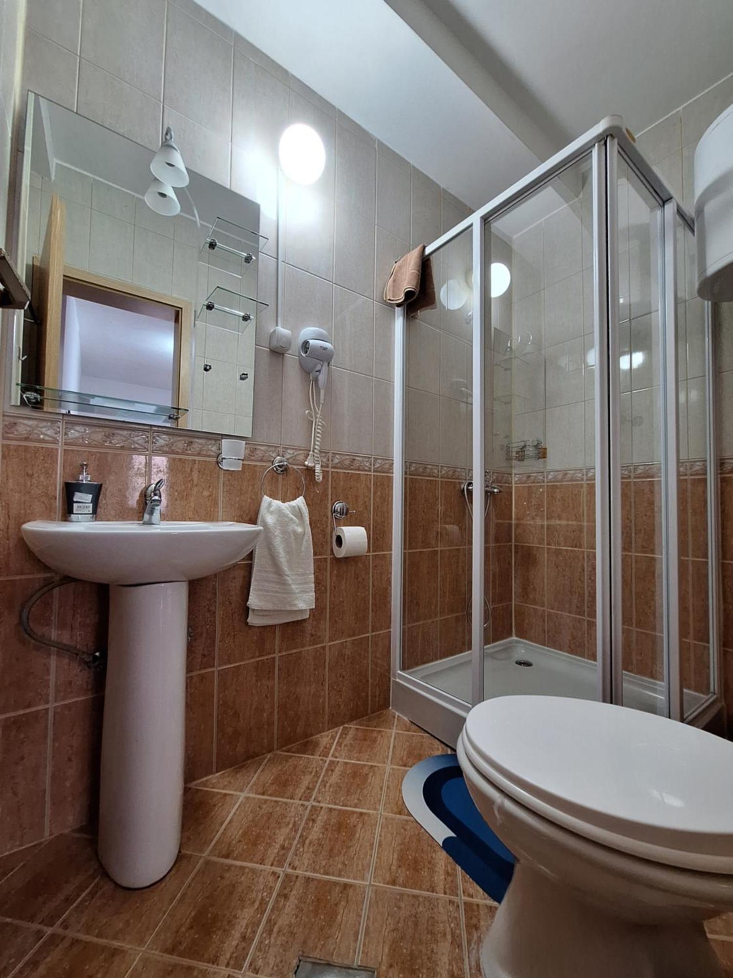 Studio Apartments Oleg Ohrid Bagian luar foto