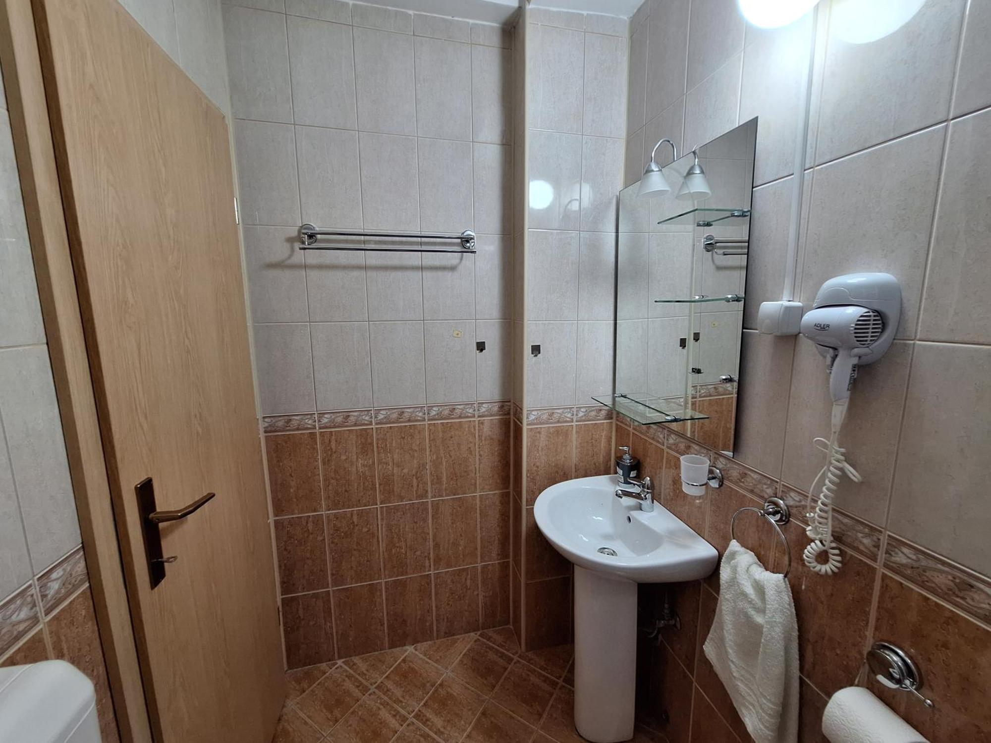 Studio Apartments Oleg Ohrid Bagian luar foto